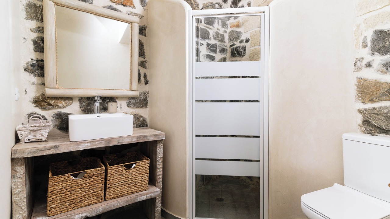 Photo of Bathroom in Petrokefalion