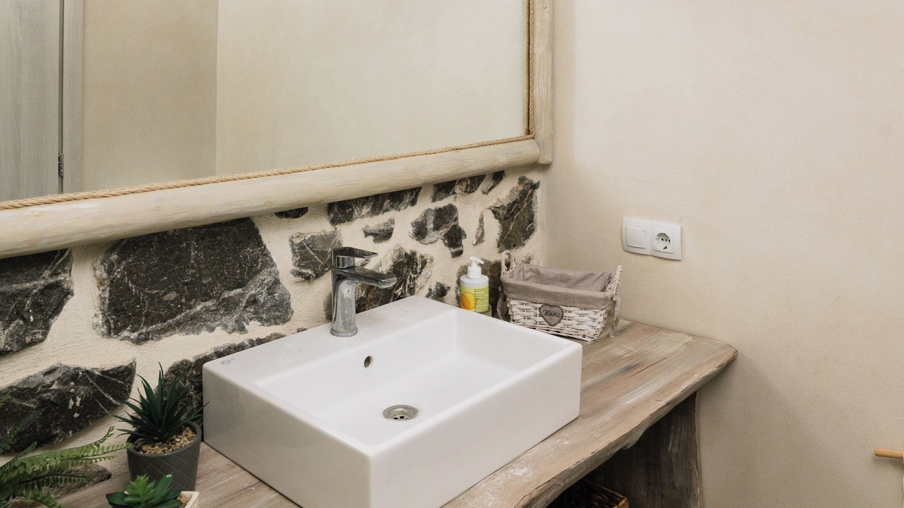Photo of Bathroom in Petrokefalion