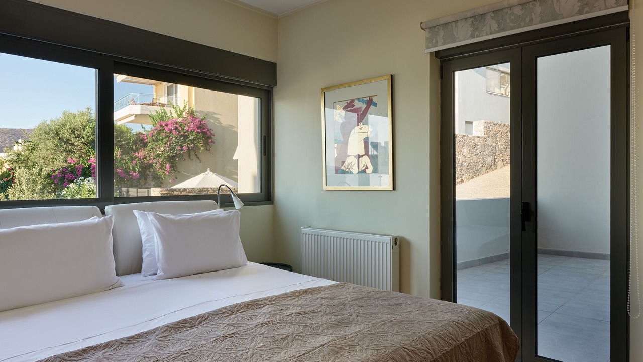 Photo of Bedroom in Saronida