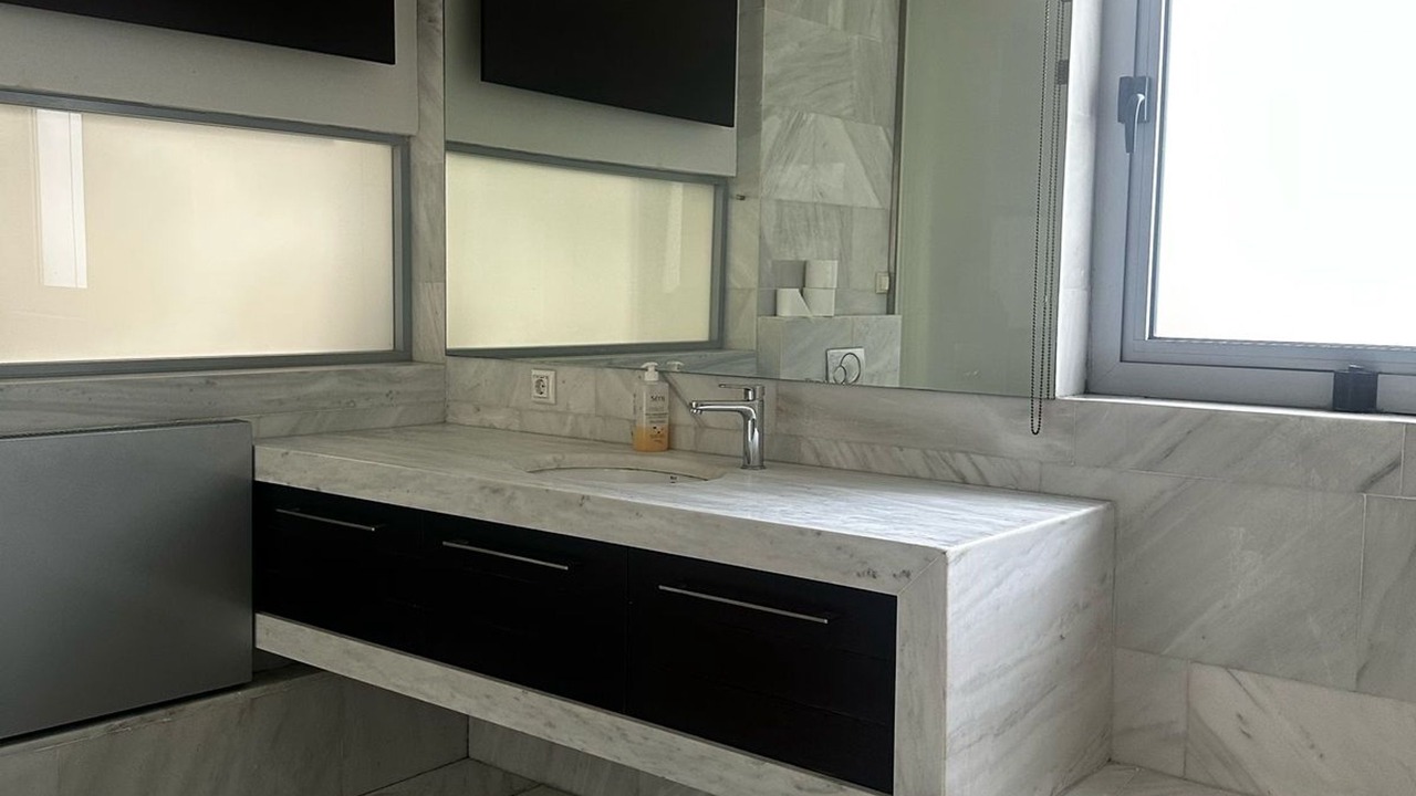 Photo of Bathroom in Mets