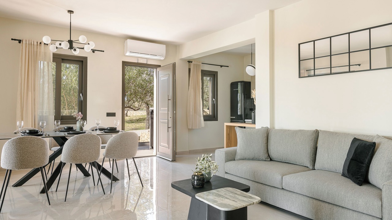 Photo of Livingroom in Karavados