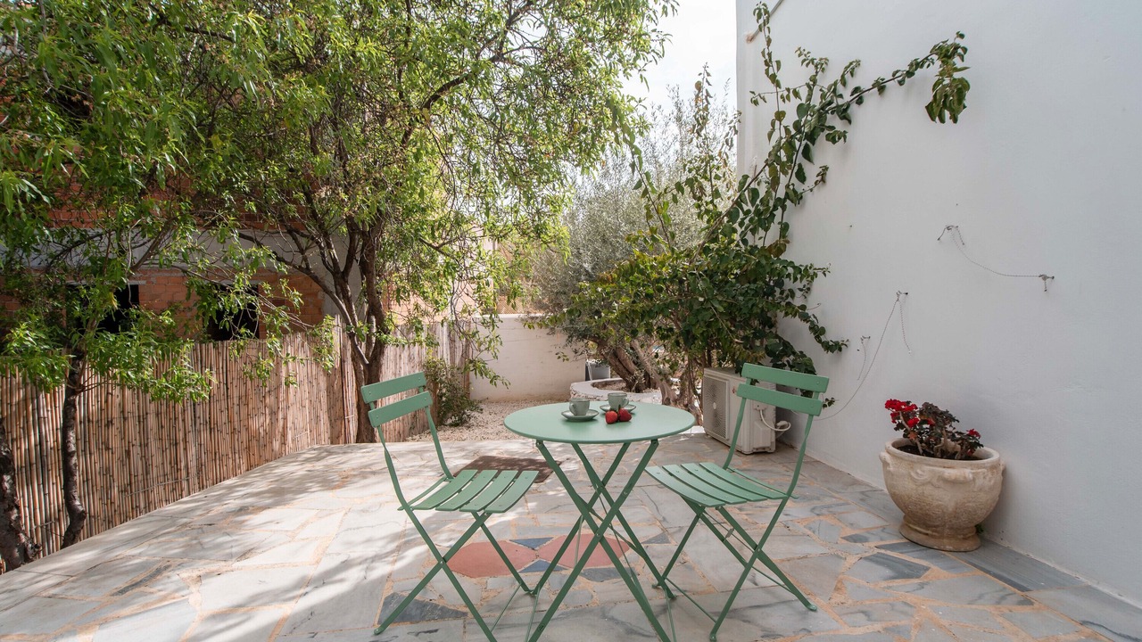 Photo of Outdoor in Aliki