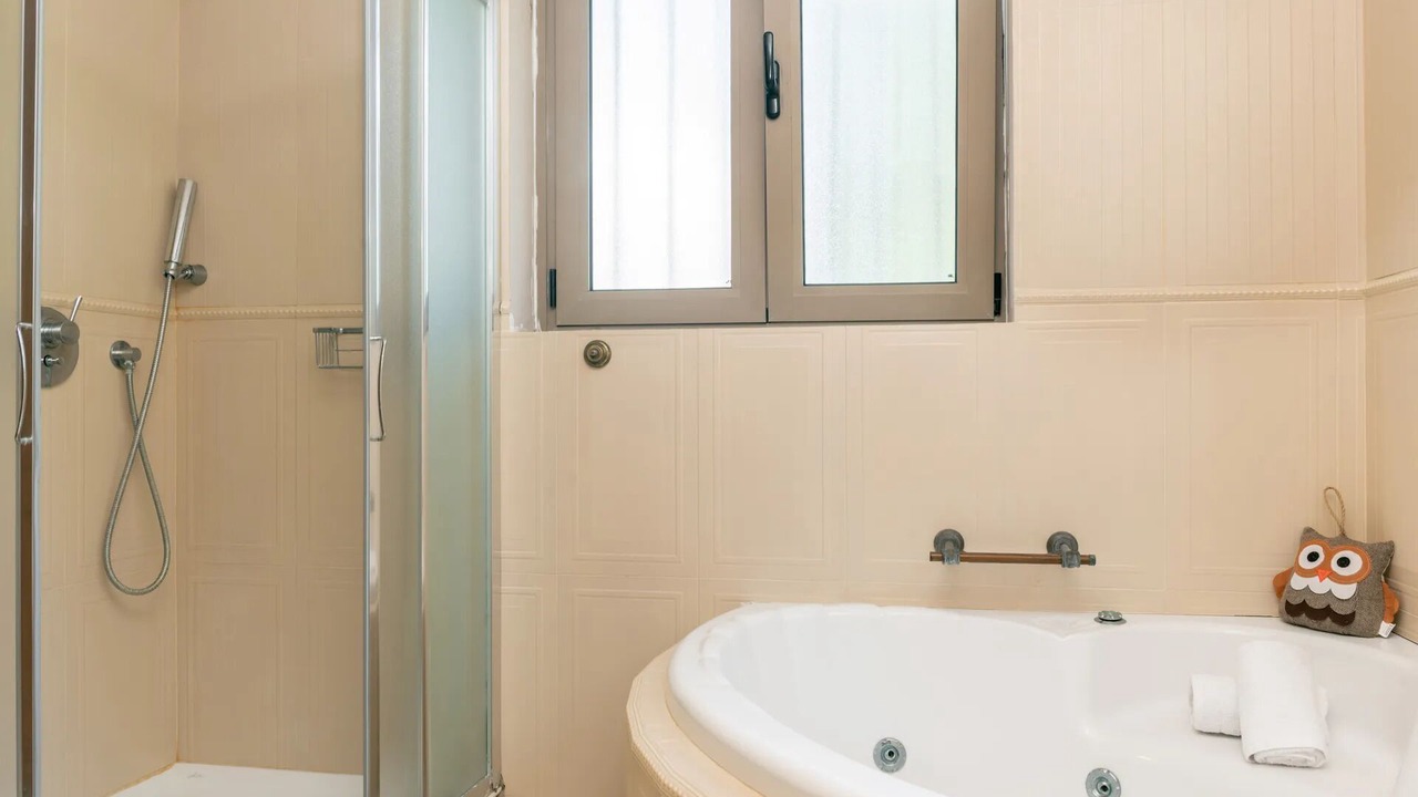 Photo of Bathroom in Akrotiri