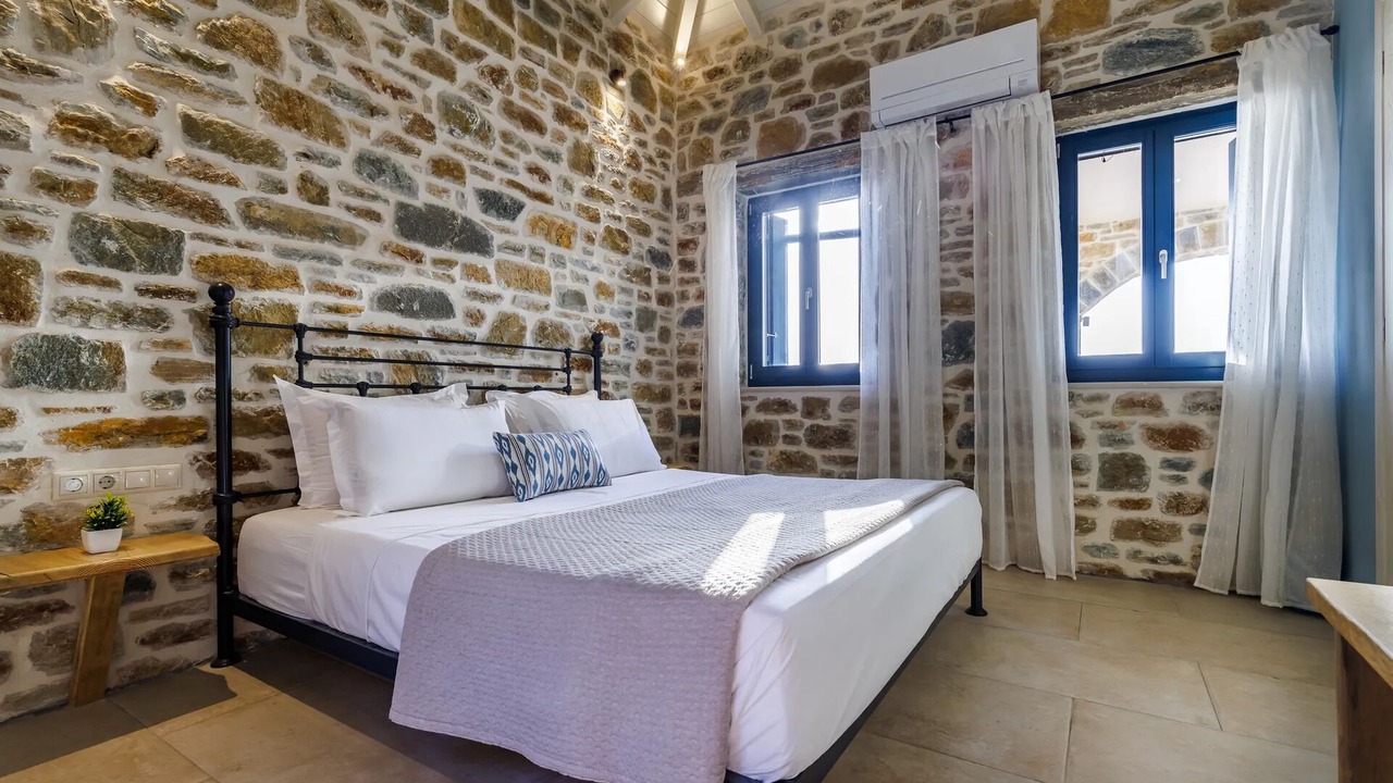 Photo of Bedroom in Glossa