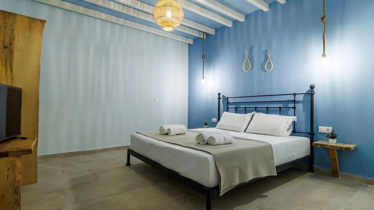 Photo of Bedroom in Glossa