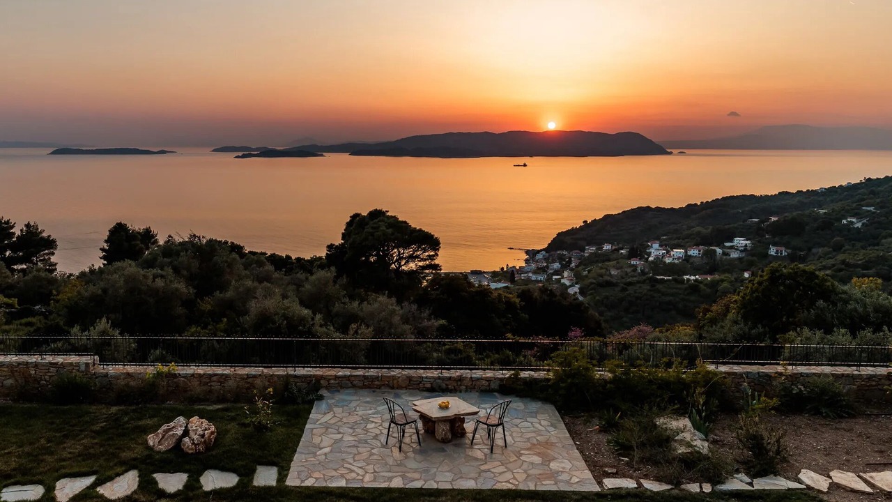 Photo of Outdoor in Glossa