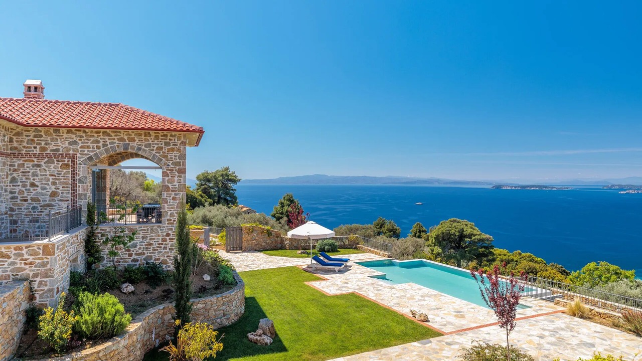 Photo of Outdoor in Glossa