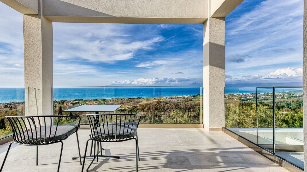 Photo of Patio Balcony in Acharavi