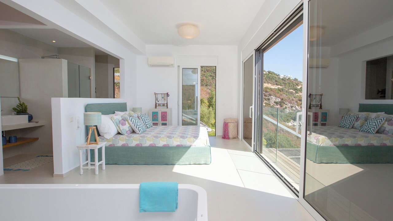 Photo of Bedroom in Evgiros