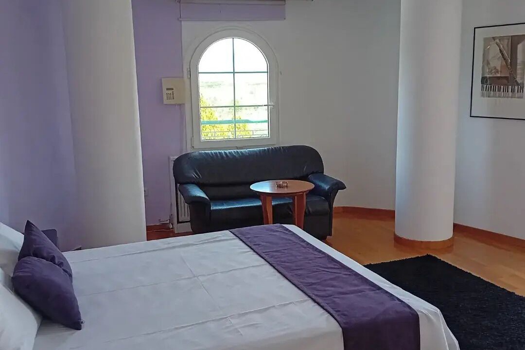 Photo of Bedroom in Thermi