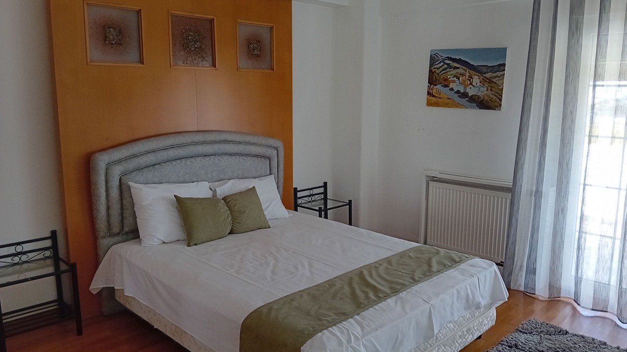 Photo of Bedroom in Thermi