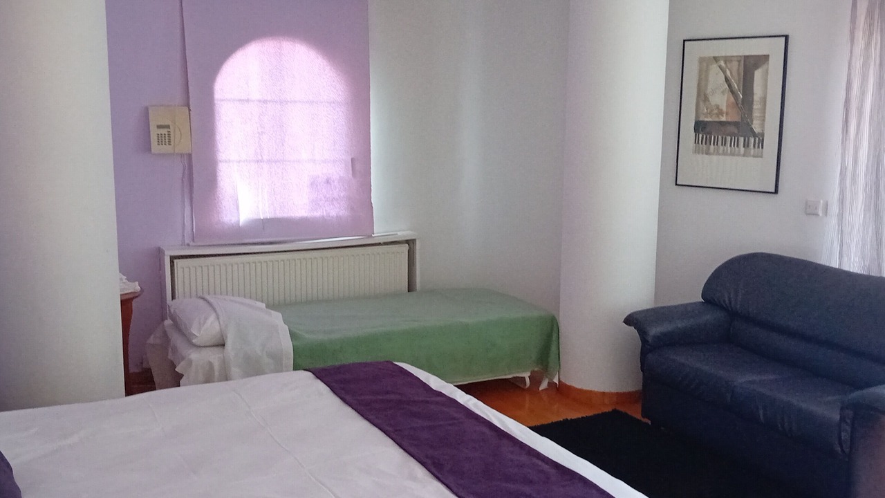 Photo of Bedroom in Thermi