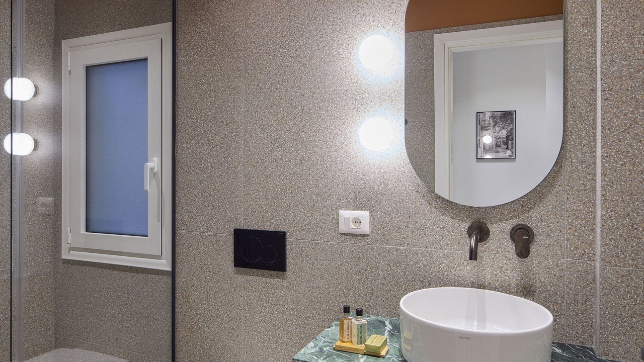 Photo of Bathroom in Neapoli