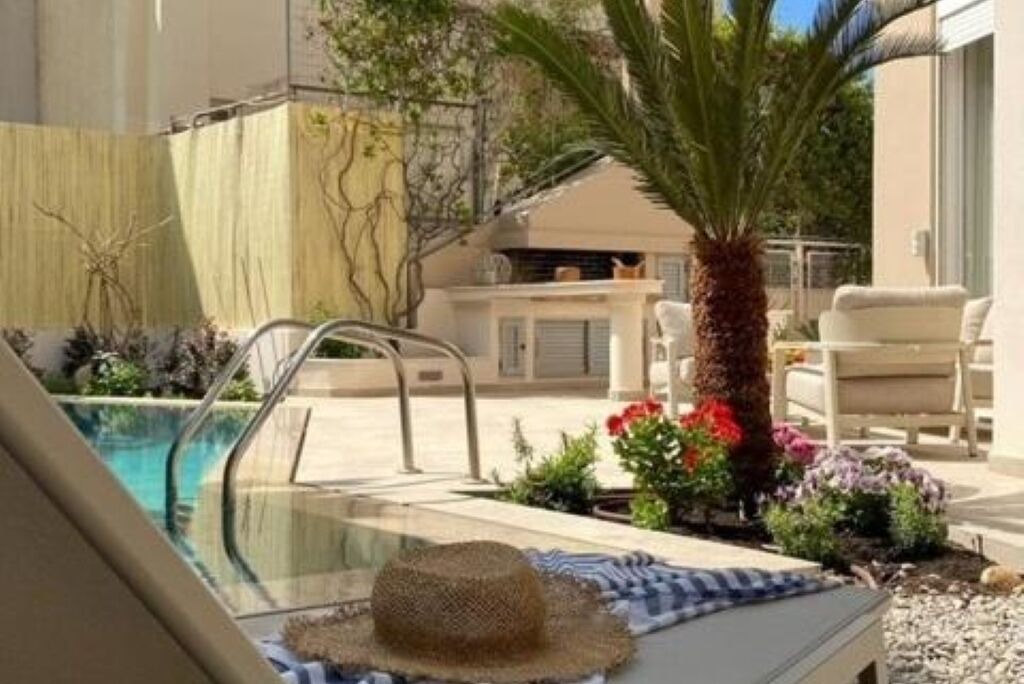 Photo of Patio Balcony in Vari