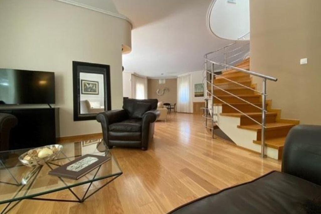 Photo of Livingroom in Vari