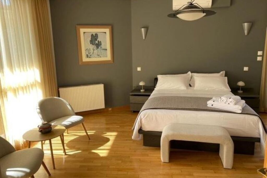 Photo of Bedroom in Vari