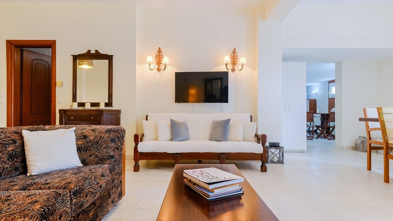 Photo of Livingroom in Elia Nikitis