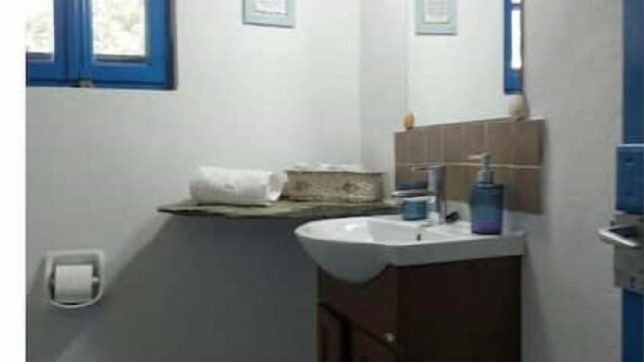 Photo of Bathroom in Kerames