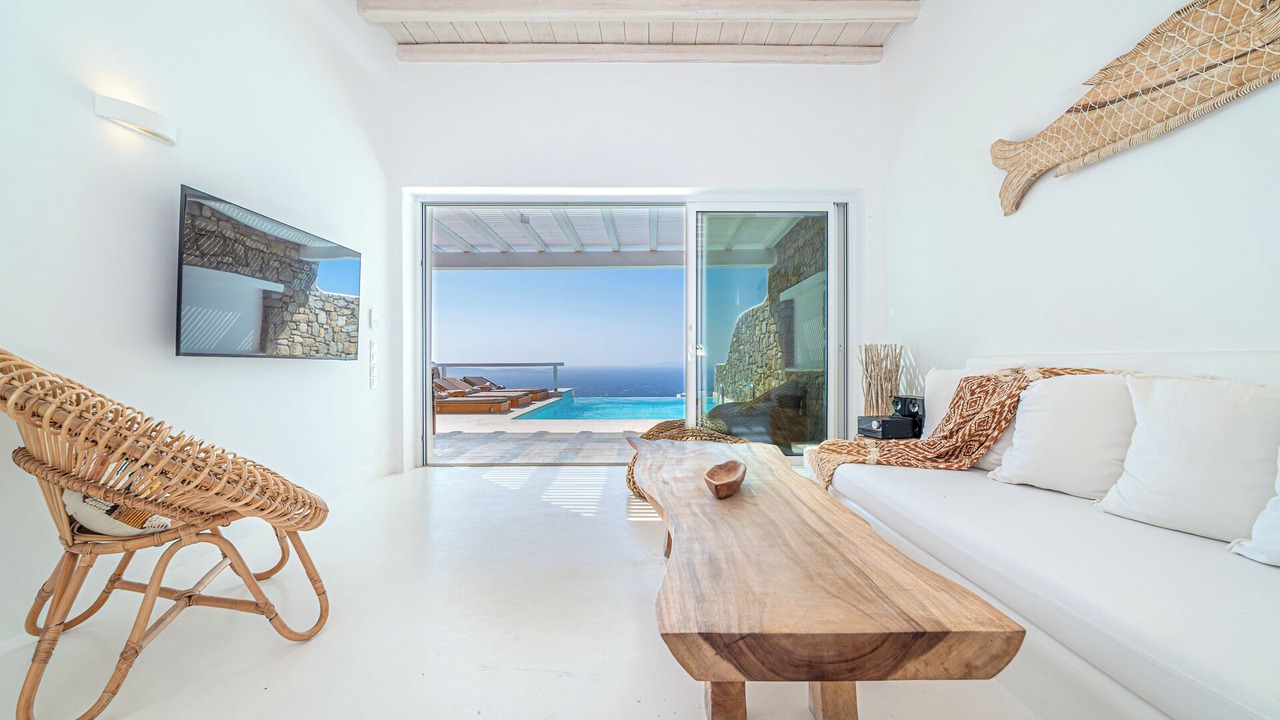 Photo of Livingroom in Faros Armenistis