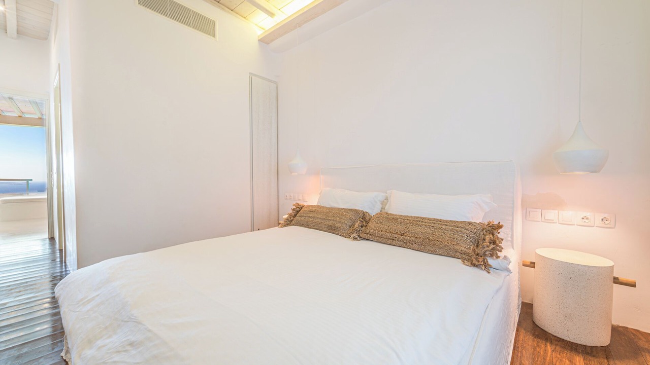 Photo of Bedroom in Faros Armenistis