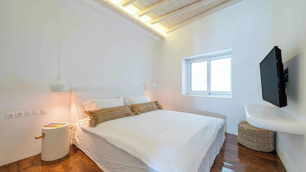 Photo of Bedroom in Faros Armenistis