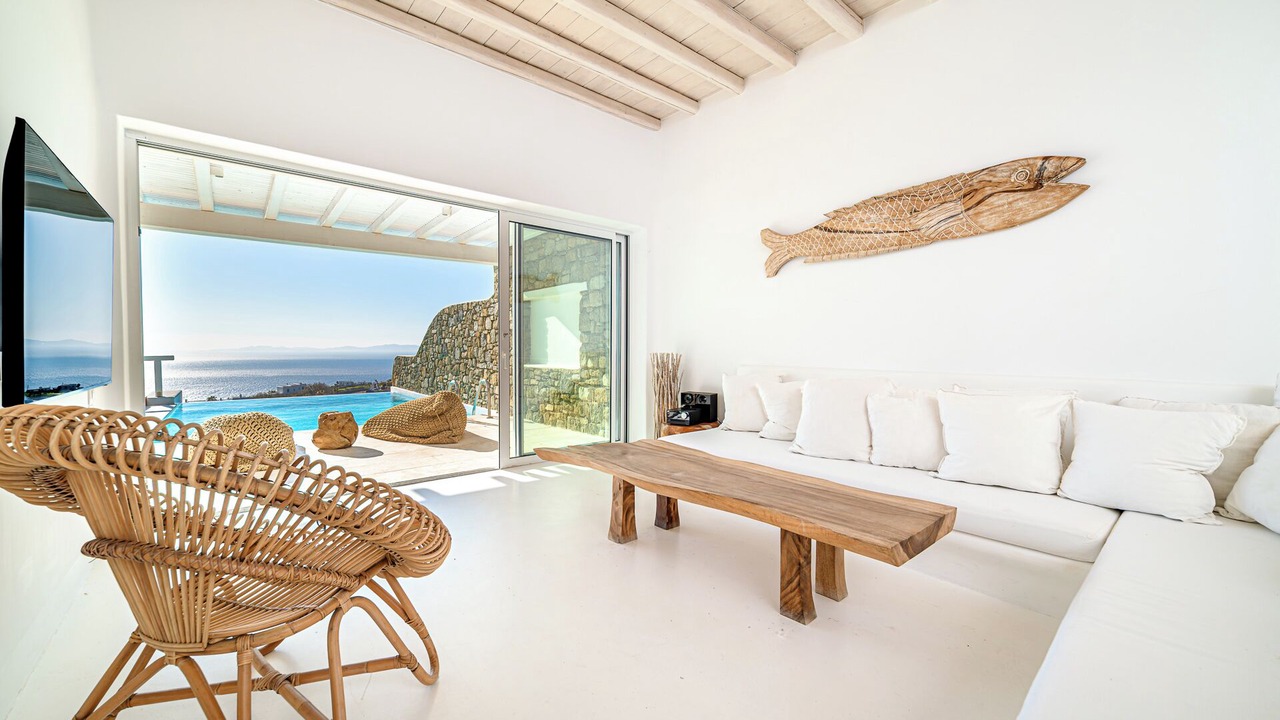 Photo of Livingroom in Faros Armenistis