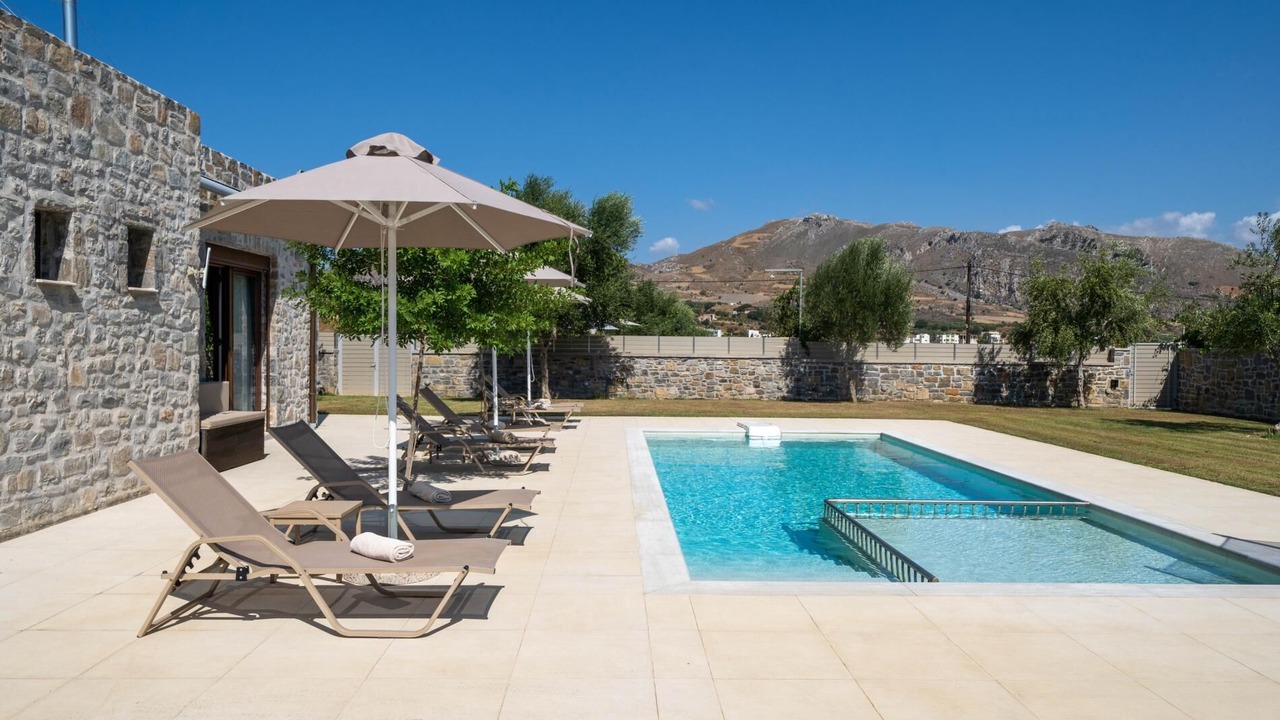 Photo of Outdoor in Monopari