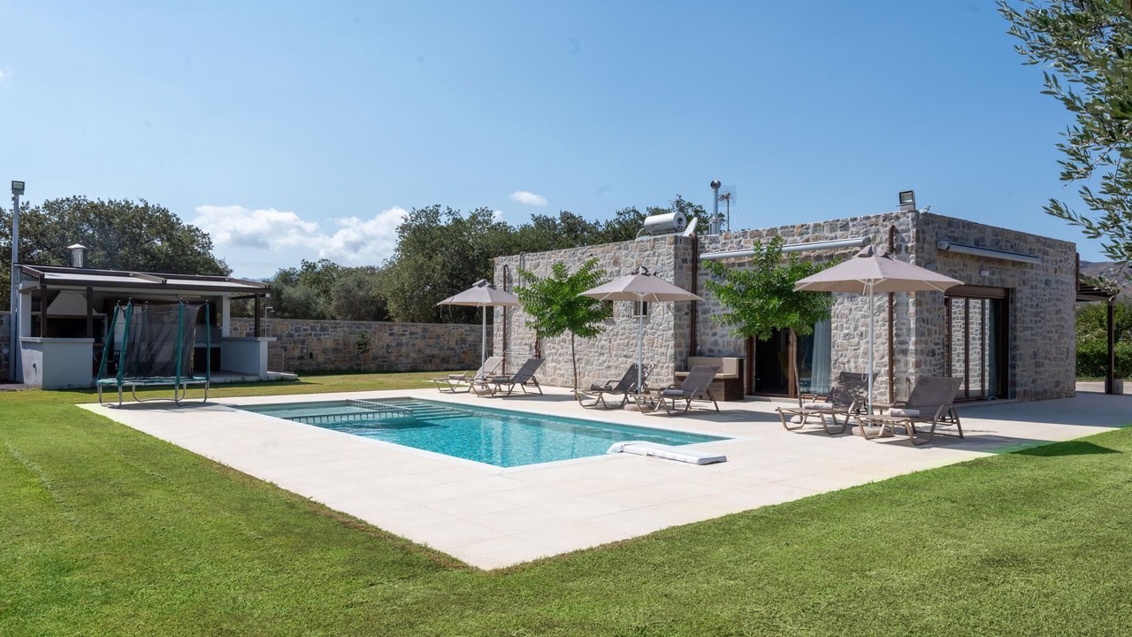 Photo of Outdoor in Monopari