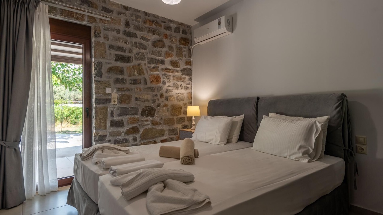 Photo of Bedroom in Monopari