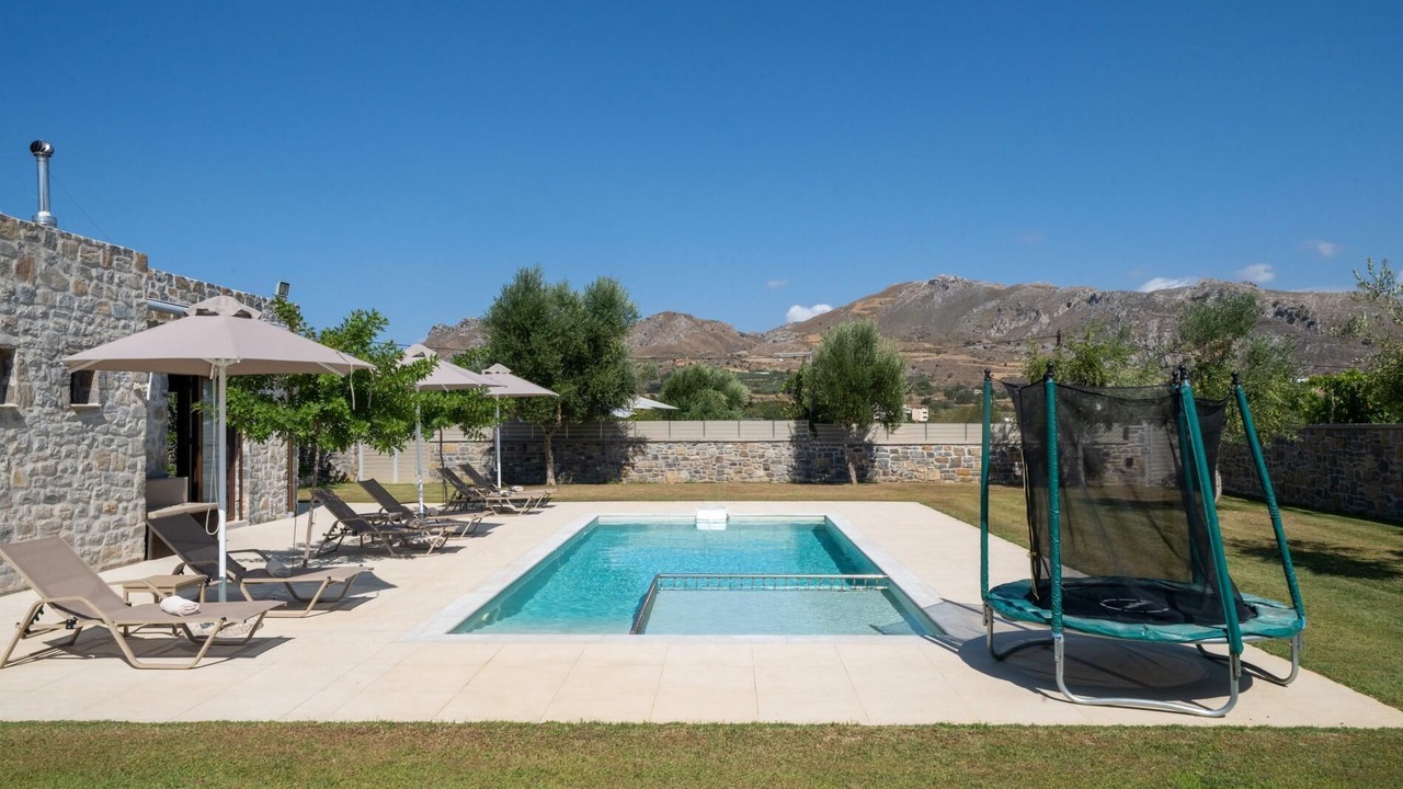 Photo of Outdoor in Monopari