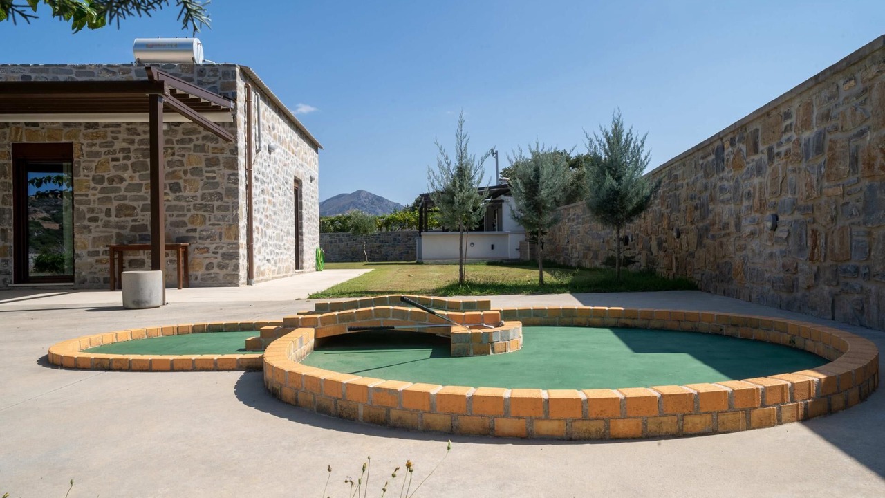 Photo of Outdoor in Monopari