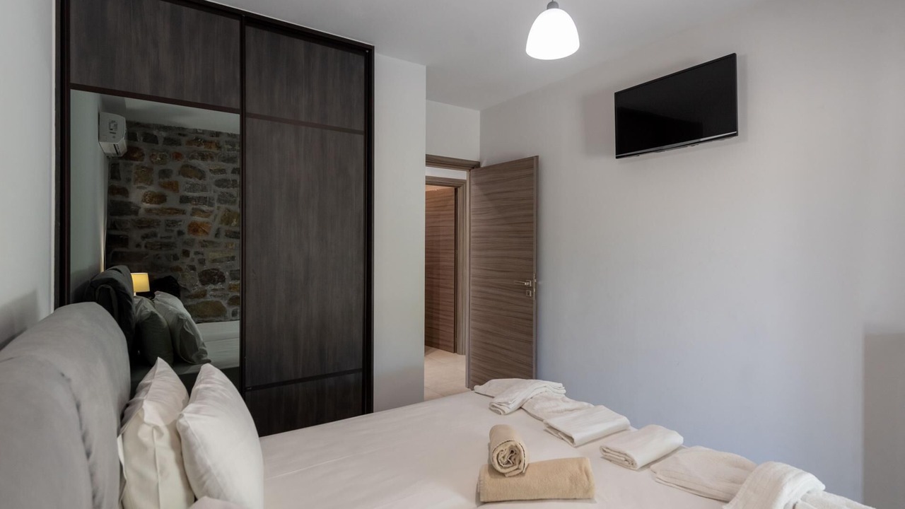 Photo of Bedroom in Monopari