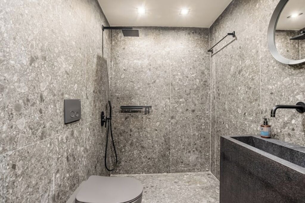 Photo of Bathroom in Korydallos