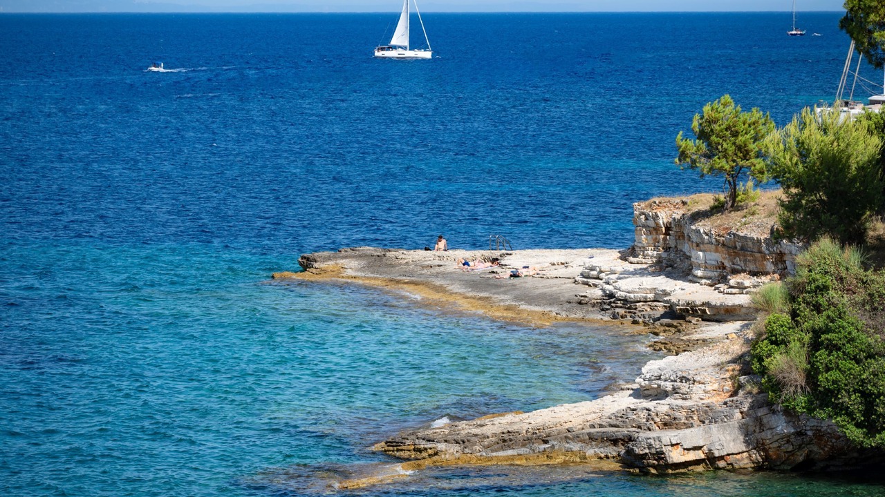Photo of Others in Gaios