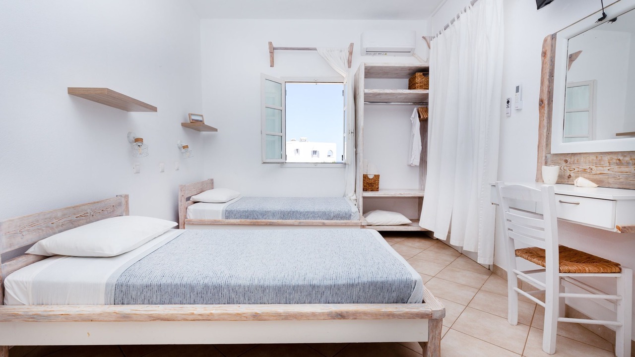 Photo of Bedroom in Schinoussa Town