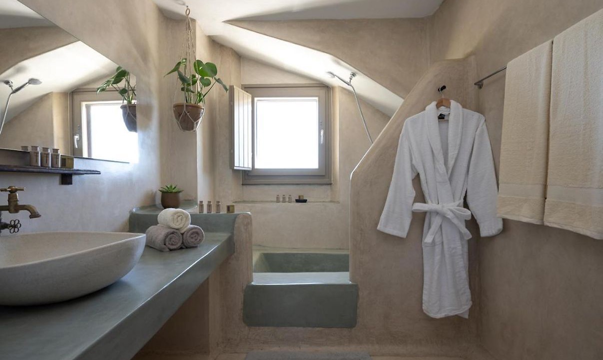 Photo of Bathroom in Kamari