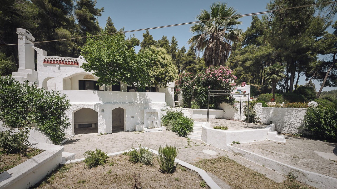 Photo of Others in Kassandra