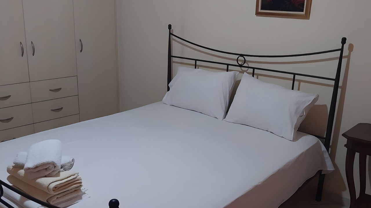 Photo of Bedroom in Menidion
