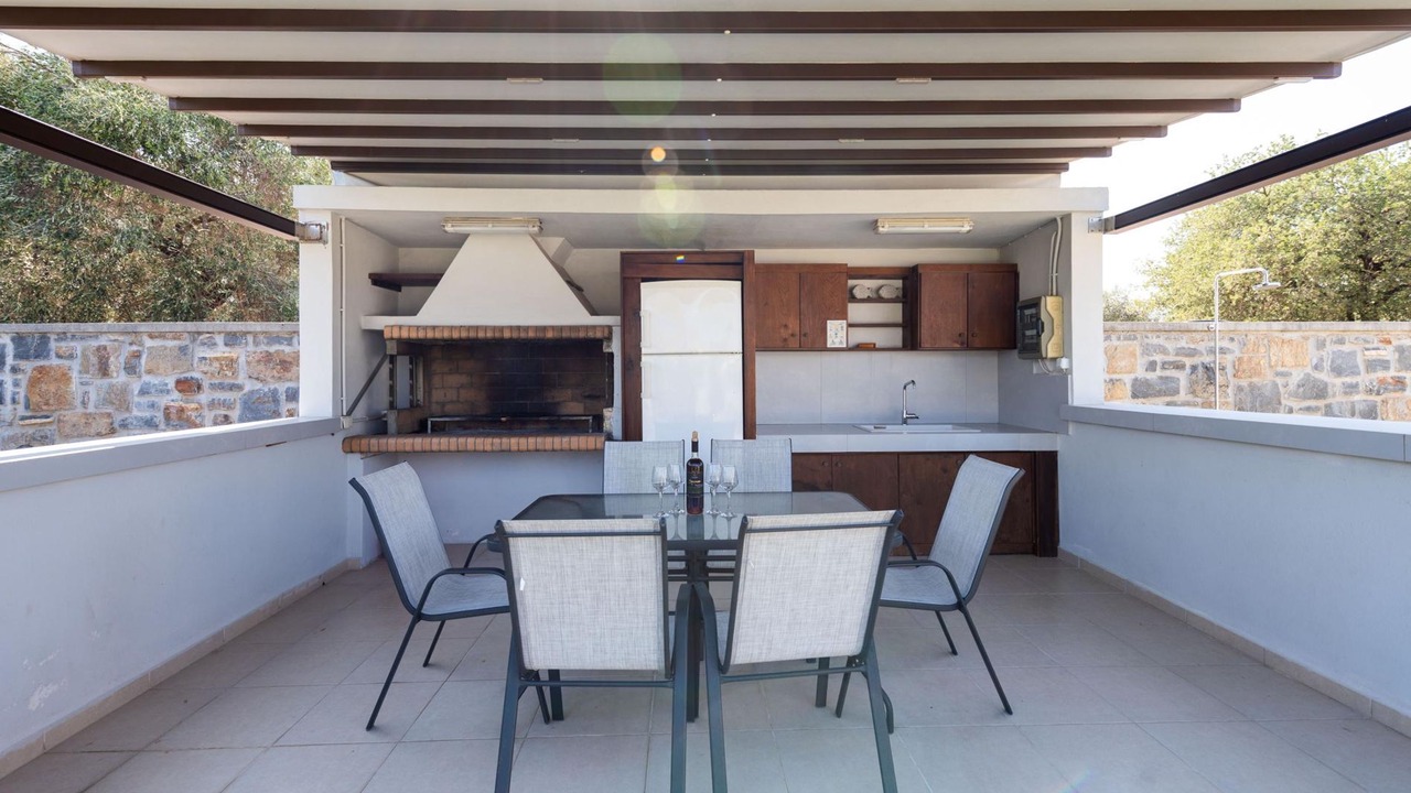 Photo of Outdoor in Monopari