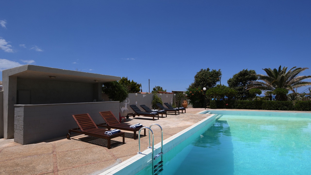 Photo of Outdoor in Aposelemis
