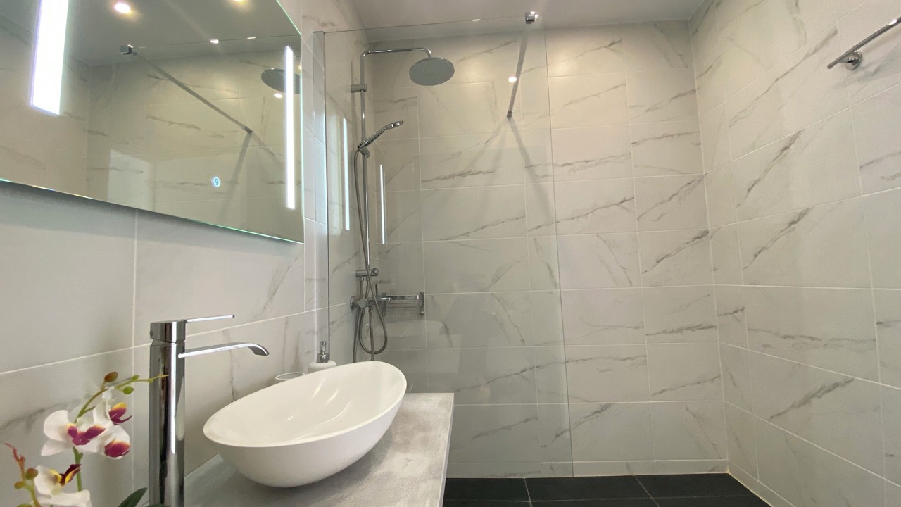 Photo of Bathroom in Glossa