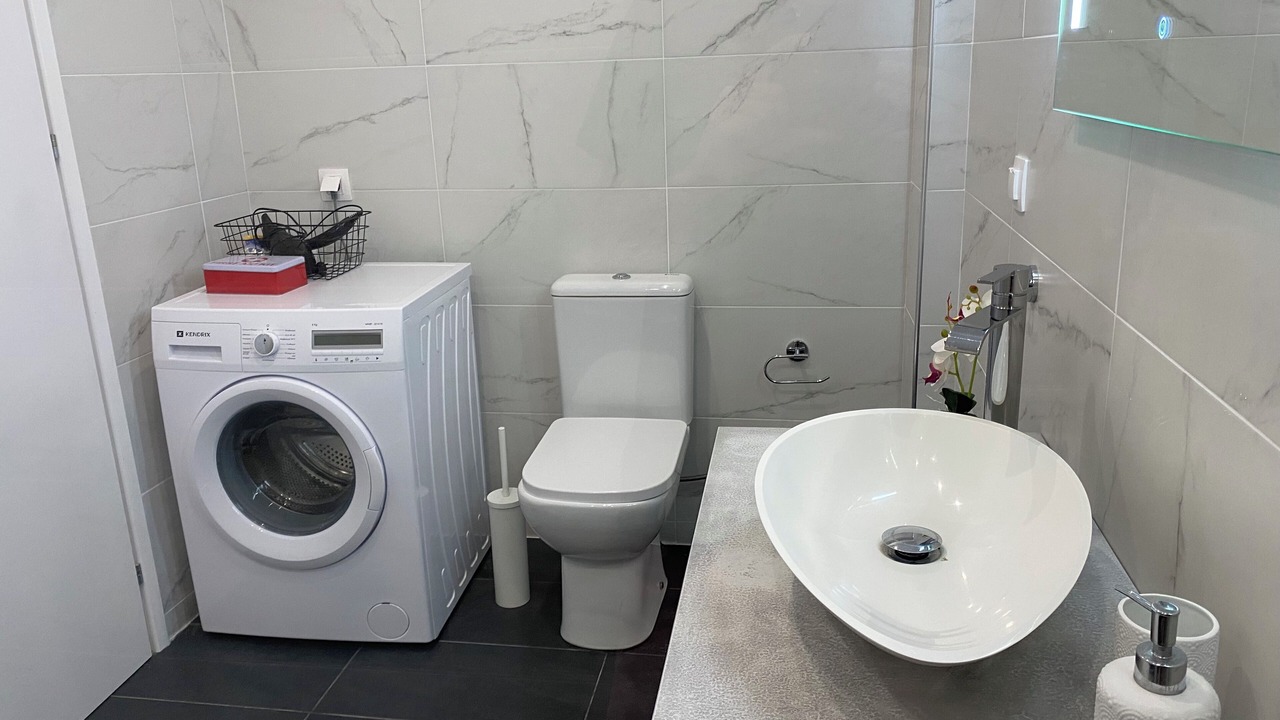 Photo of Bathroom in Glossa