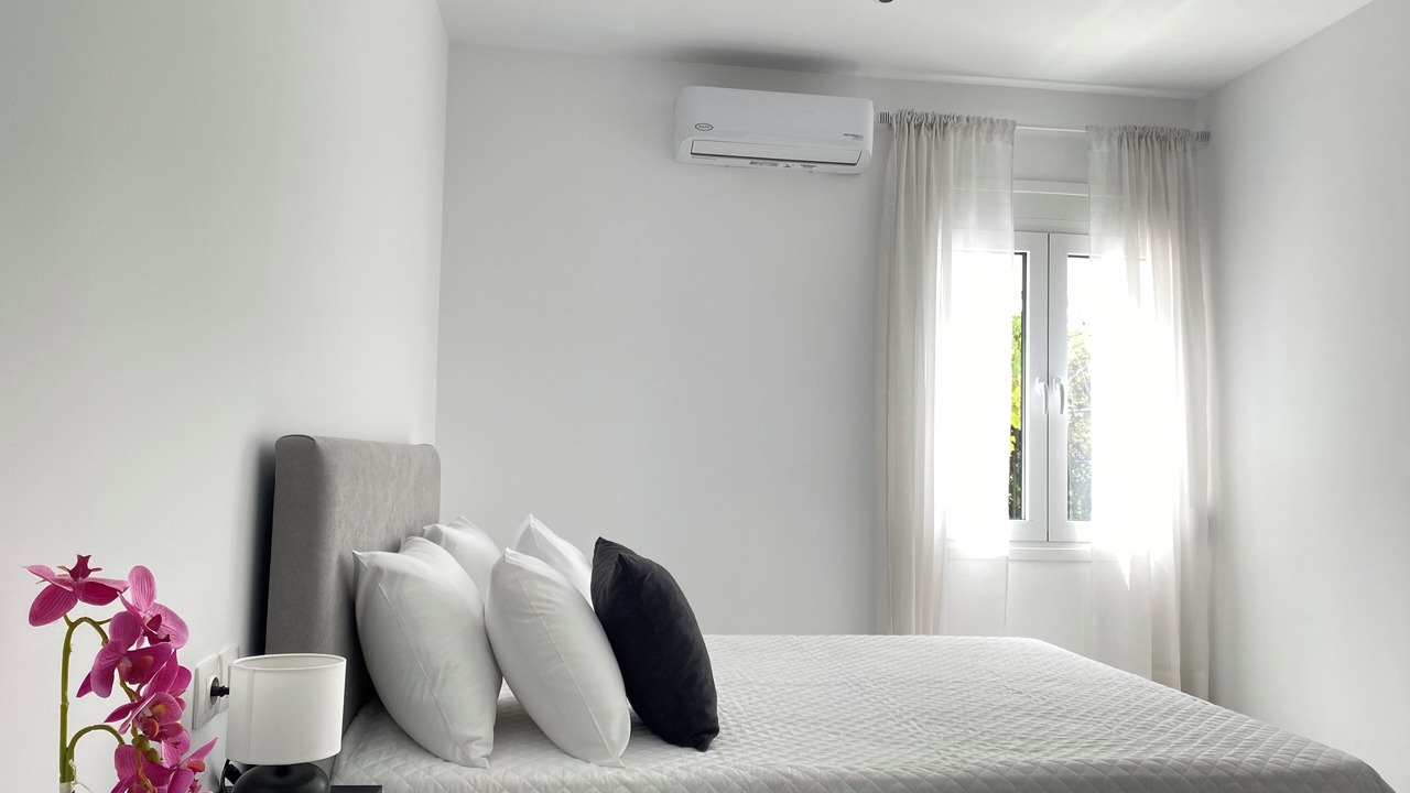 Photo of Bedroom in Glossa