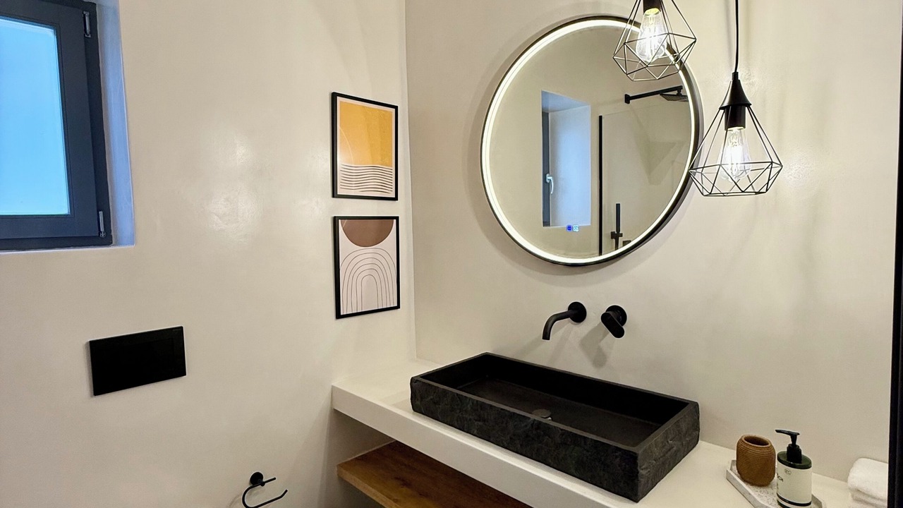 Photo of Bathroom in Aliki