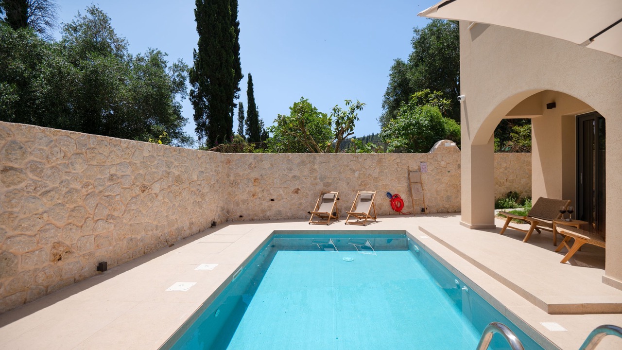 Photo of Outdoor in Kouramades