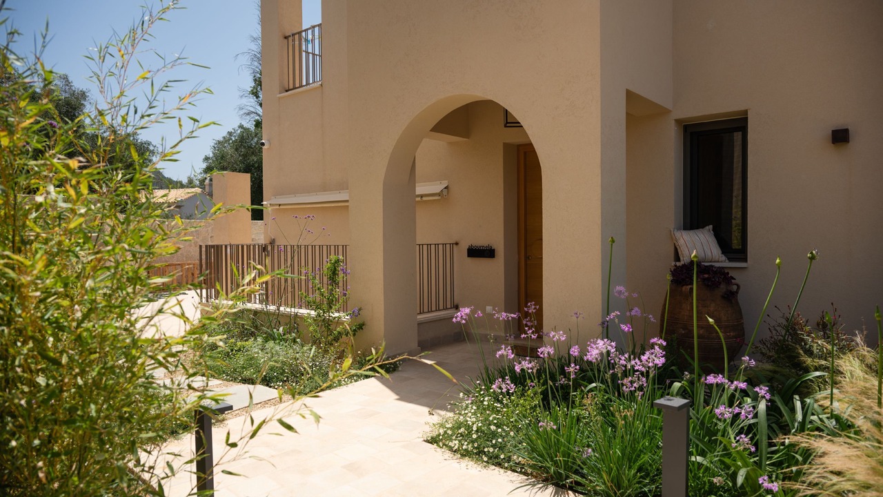 Photo of Others in Kouramades