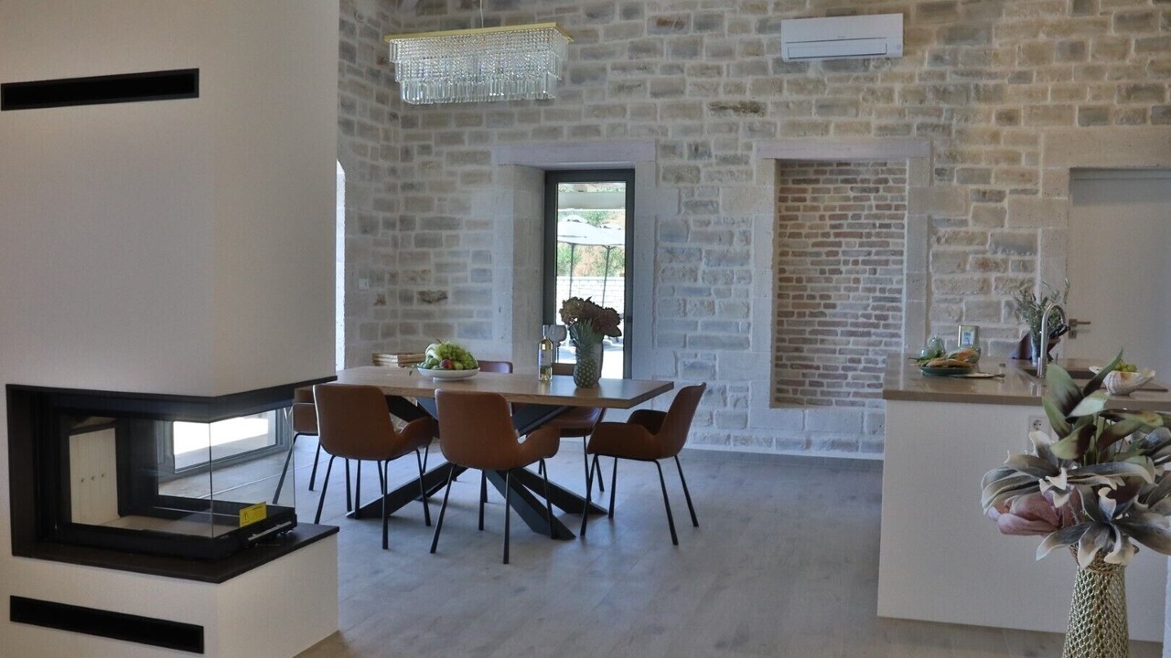 Photo of Others in Monopari