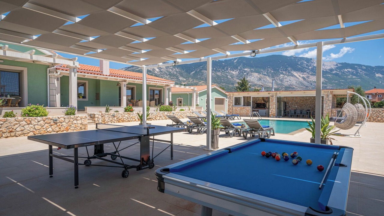 Photo of Outdoor in Karavados