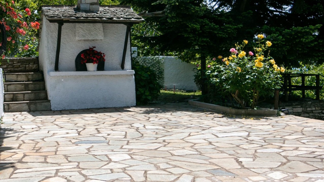 Photo of Outdoor in Pinakates