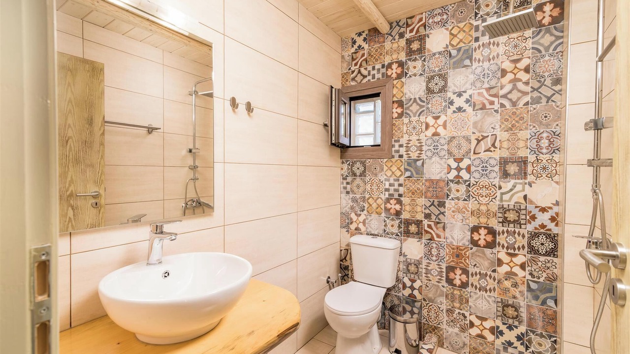 Photo of Bathroom in Petrokefalion